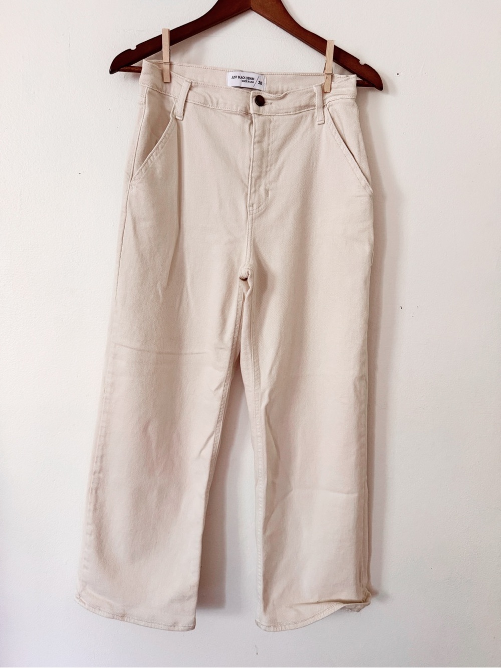Just Black Cream High-Rise Baggy Jeans size 28